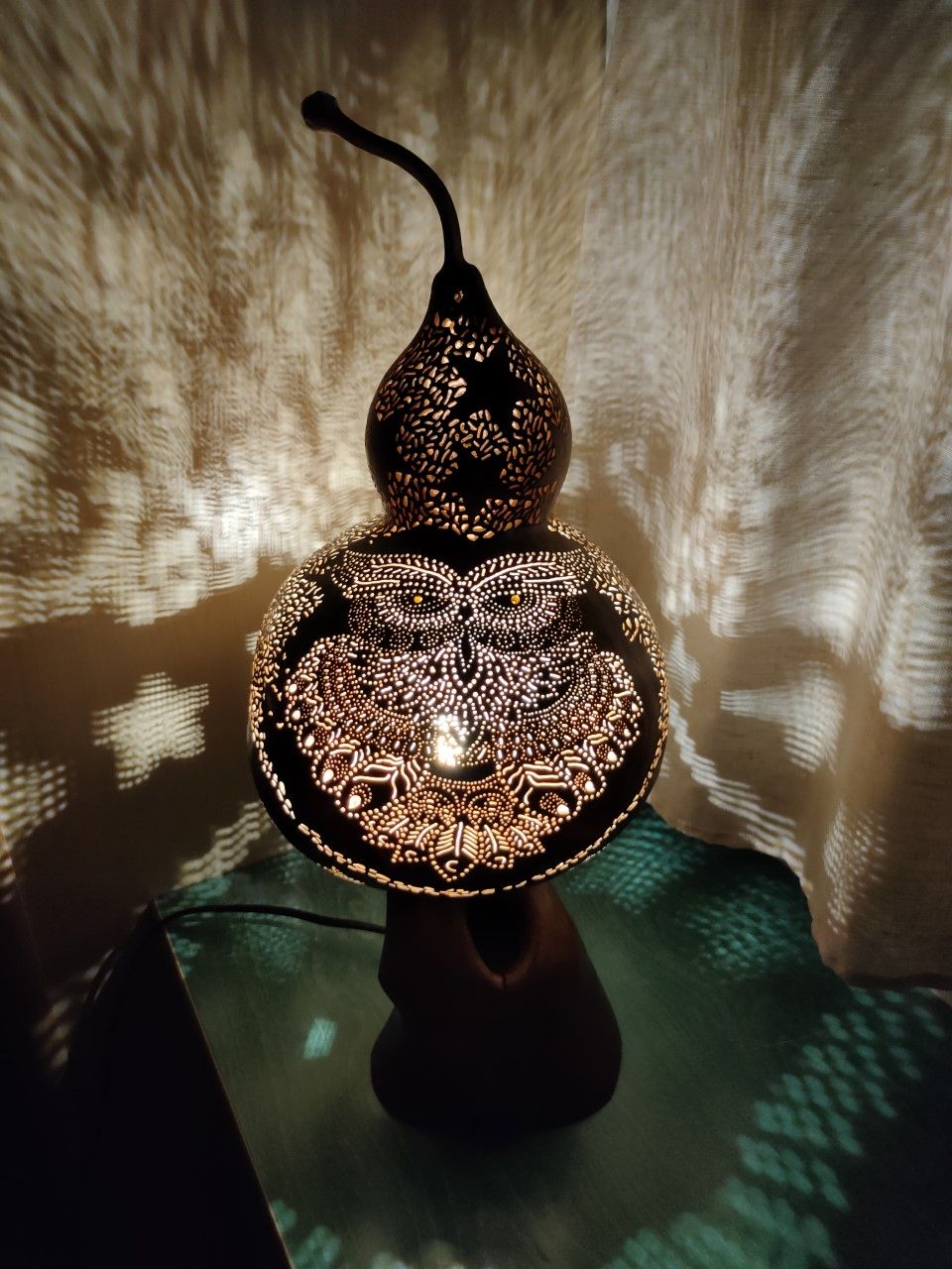lampara buho artesanal tallada en calabaza