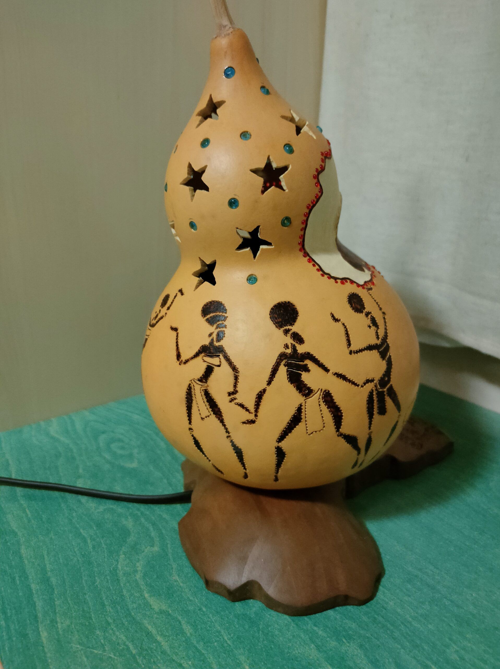 lampara elefante artesanal tallada en calabaza