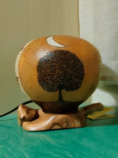 lampara arbol de la vida artesanal tallada en calabaza